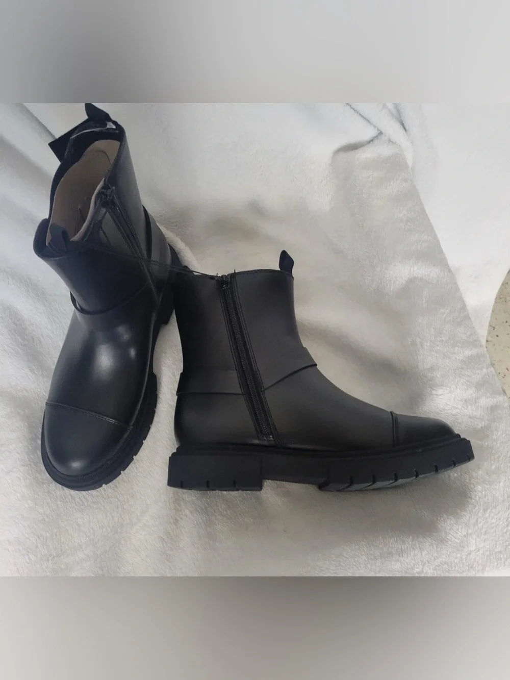 NWT-Kids1 Coachella style  Black Crosby Harness  Ankle boots, silver hardware